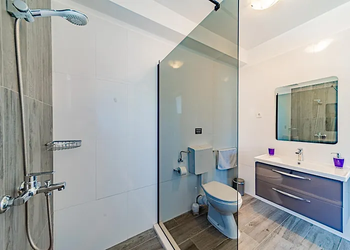 Guest house & Mirakul 3*