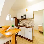 & Mirakul Guest house Vela Luka