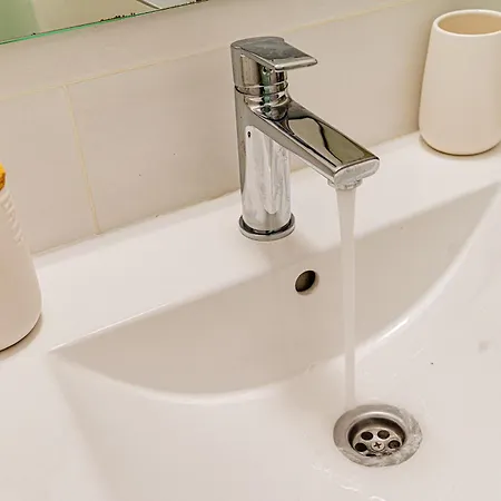 & Mirakul Guest house