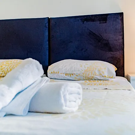 Guest house & Mirakul *
