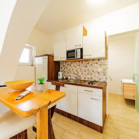 & Mirakul Guest house Vela Luka