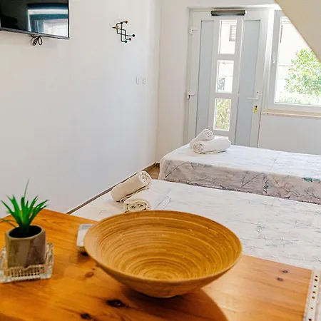 בית הארחה & Mirakul וולה לוקה