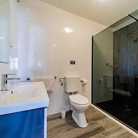 & Mirakul וולה לוקה