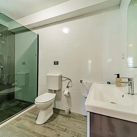 בית הארחה & Mirakul וולה לוקה