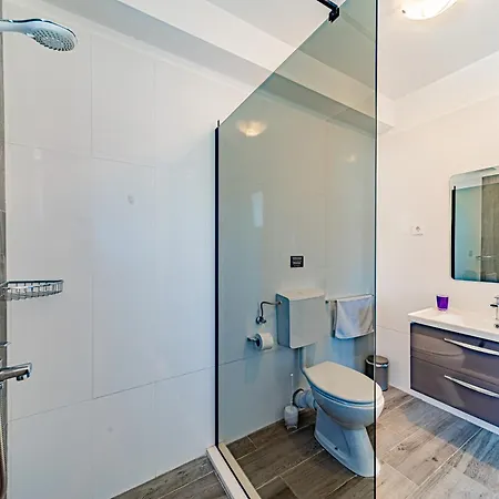 בית הארחה & Mirakul 3*