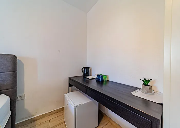 & Mirakul 3* Vela Luka