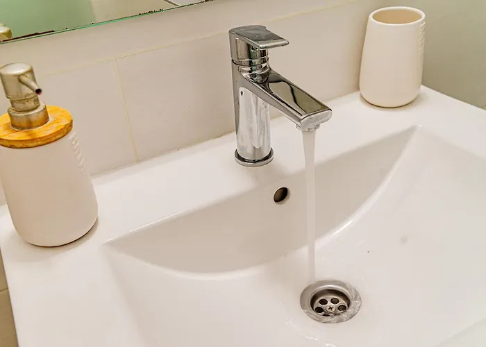 & Mirakul Guest house