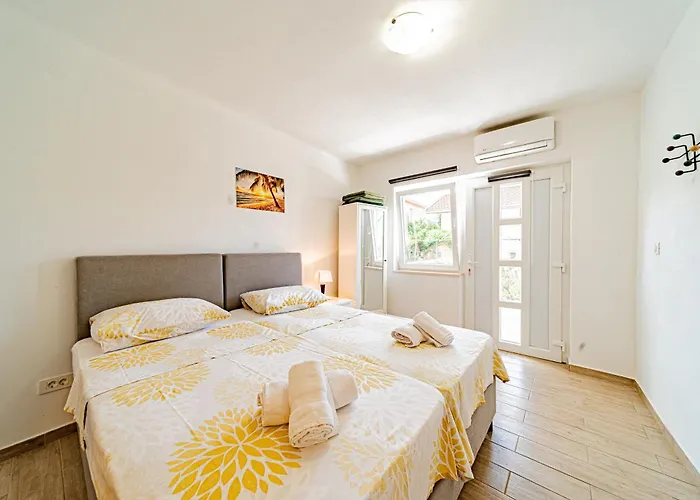 & Mirakul Guest house Vela Luka