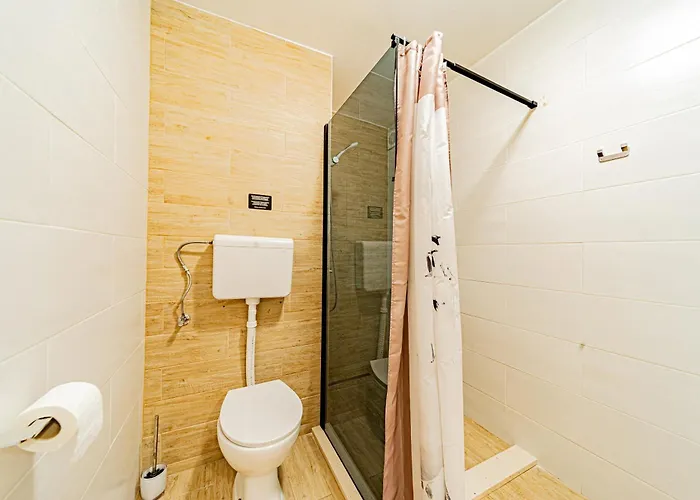 & Mirakul 3* Vela Luka